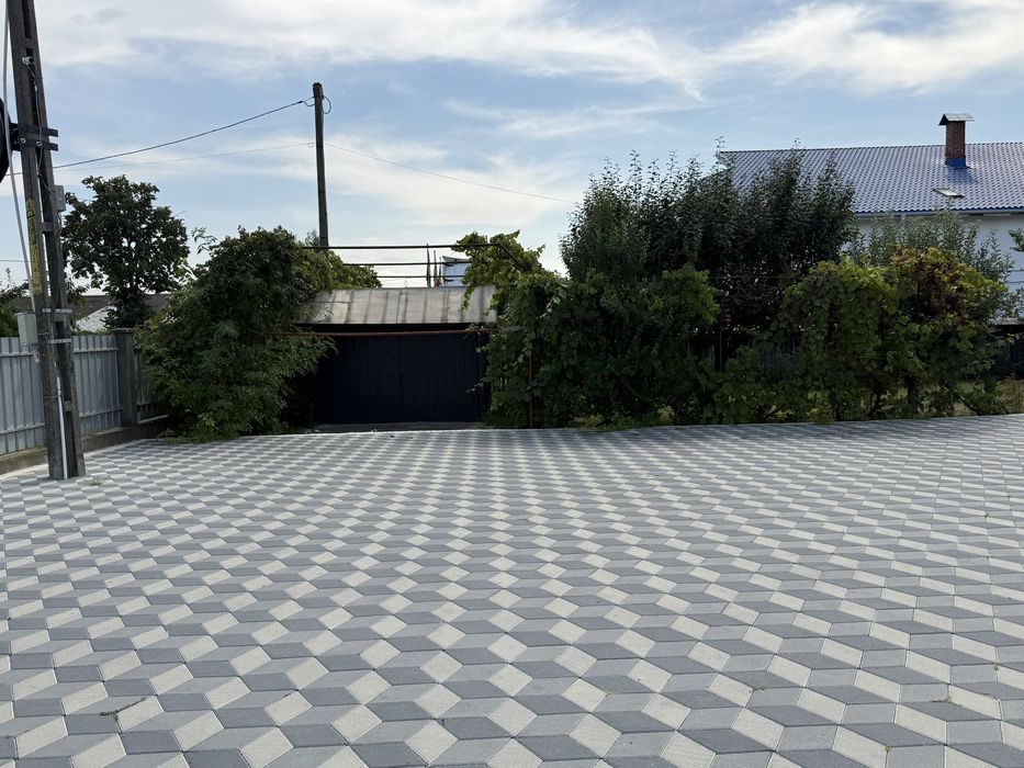 Spațiu Comercial + Teren 2.150 mp | 35 m Deschidere la DN | Buhuși