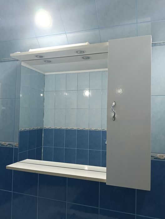 Oglinda cu dulăpior baie