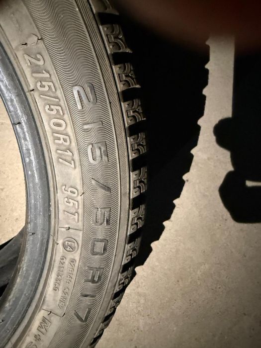 Продам резину Maxxis