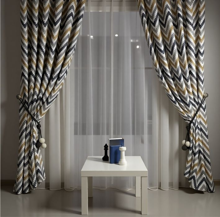 Продам диван и шторы блэкаут.