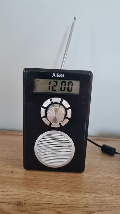 Цифрово радио с Bluetooth и АUX вход.