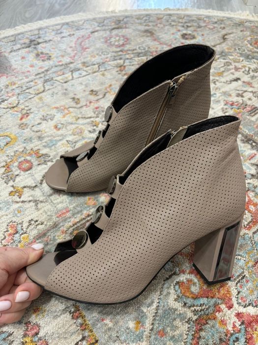 Женская обувь кожаная