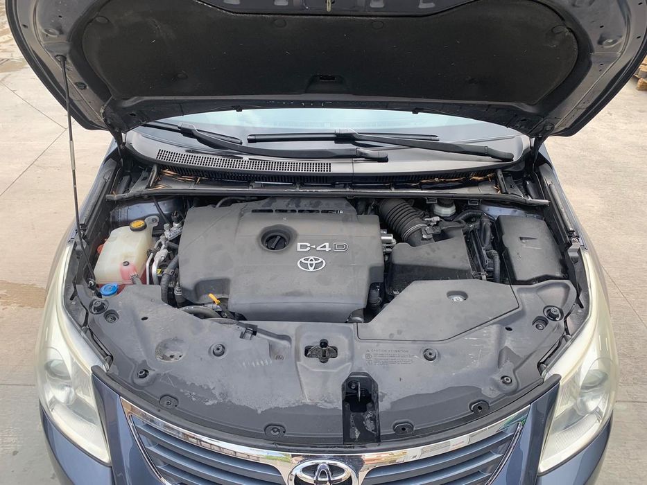 Toyota Avensis D-4D 2010г.