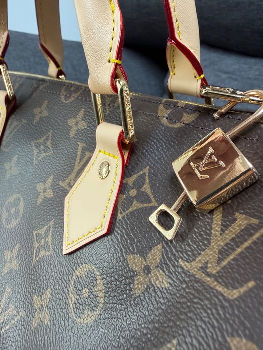 Louis Vuitton дамска чанта