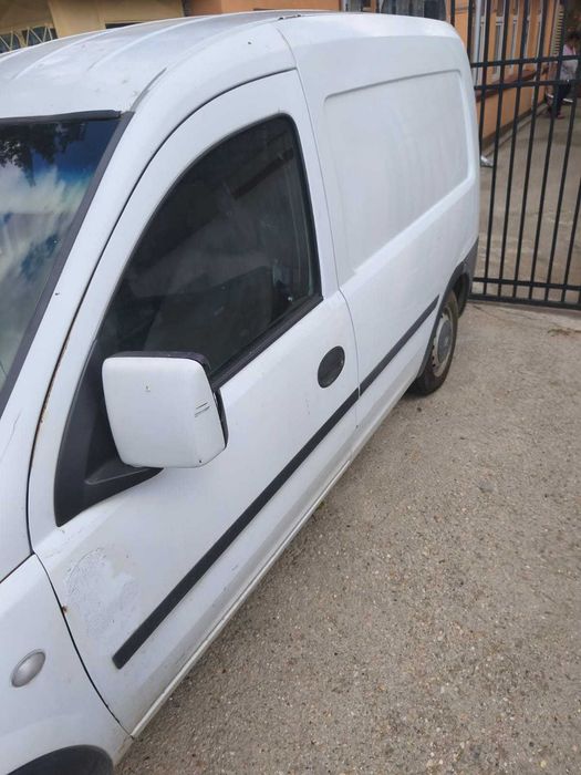 autoutilitara opel combo