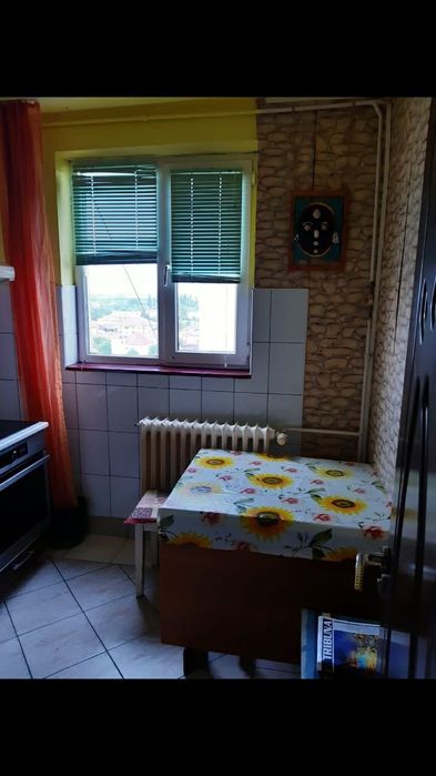Dau în chirie apartament 2 camere zona Boul Roșu