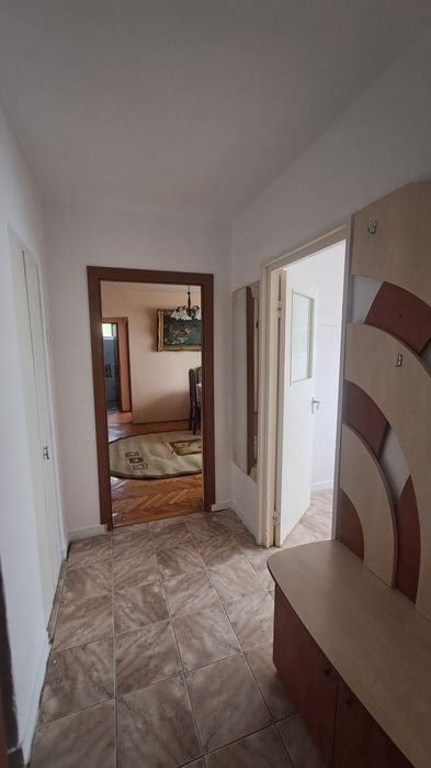 Apartament 2 camere semidecomandat