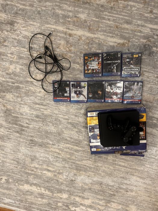 Sony playstation 4, 1Tb, + 8 игр