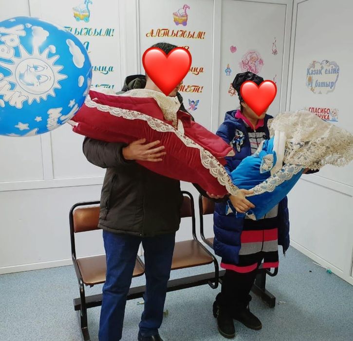 Продам конверты для новорожденых 2 шт