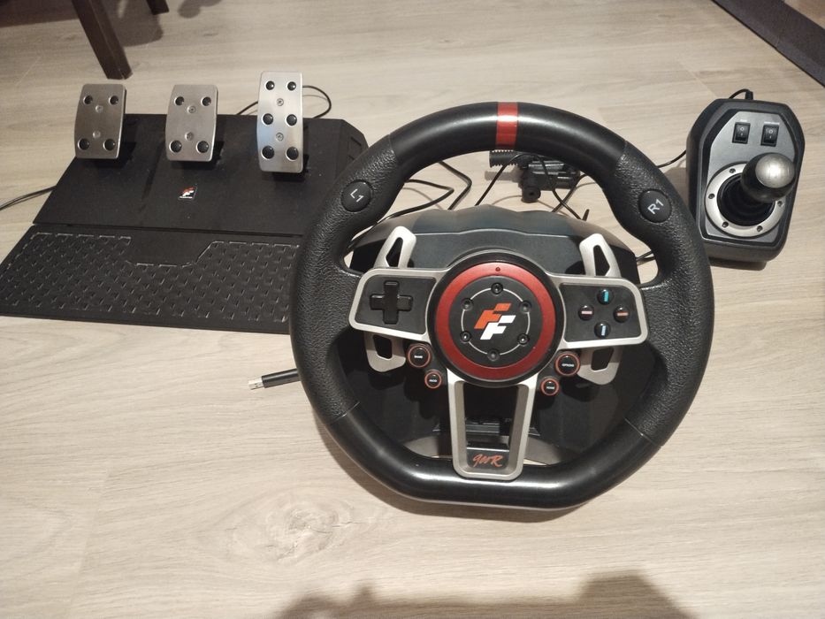 руль suzuka racing 900r в хорошем состоянии.