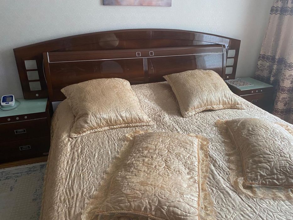 Спальный гарнитур