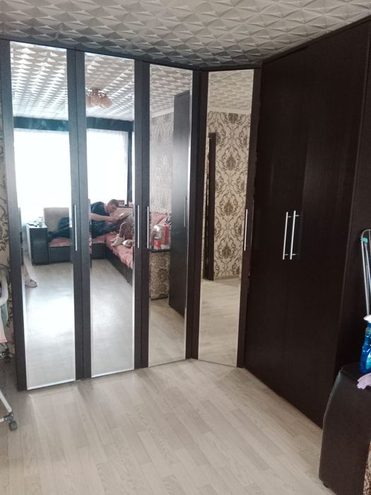 Продам большой угловой шкаф