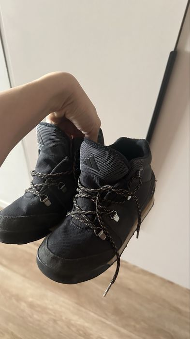 Детские ботинки адидас