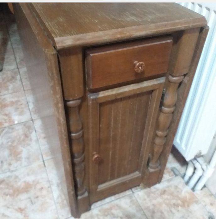 Masă extensibilă din lemn masiv