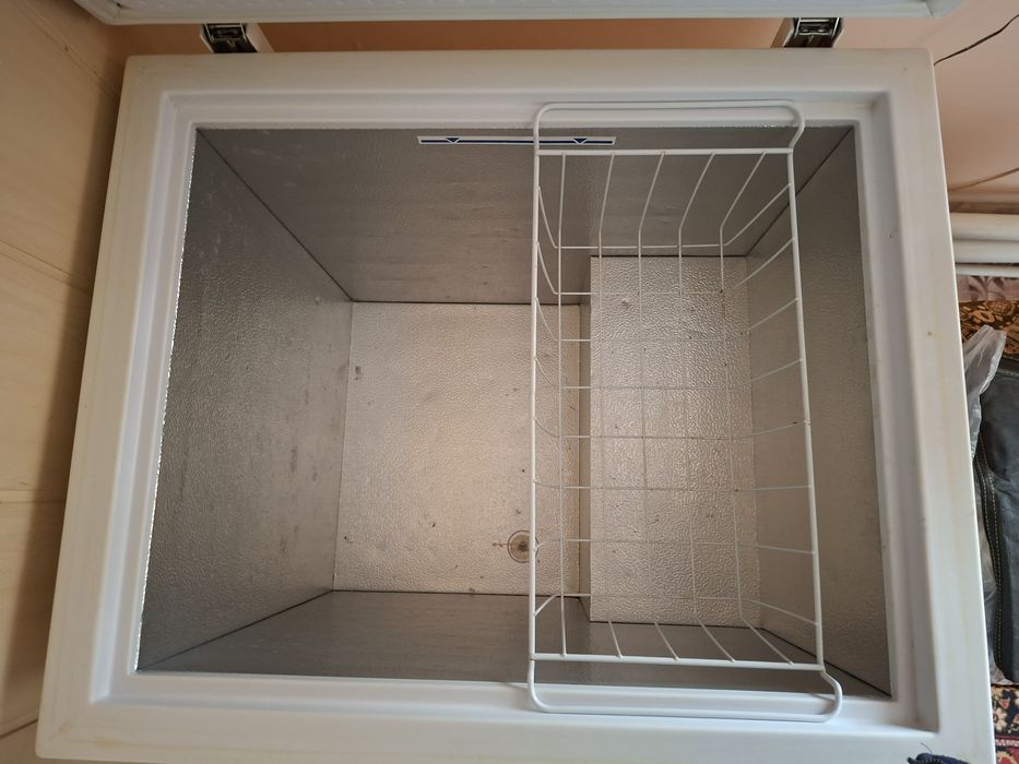 Морозильник в хорошем состоянии