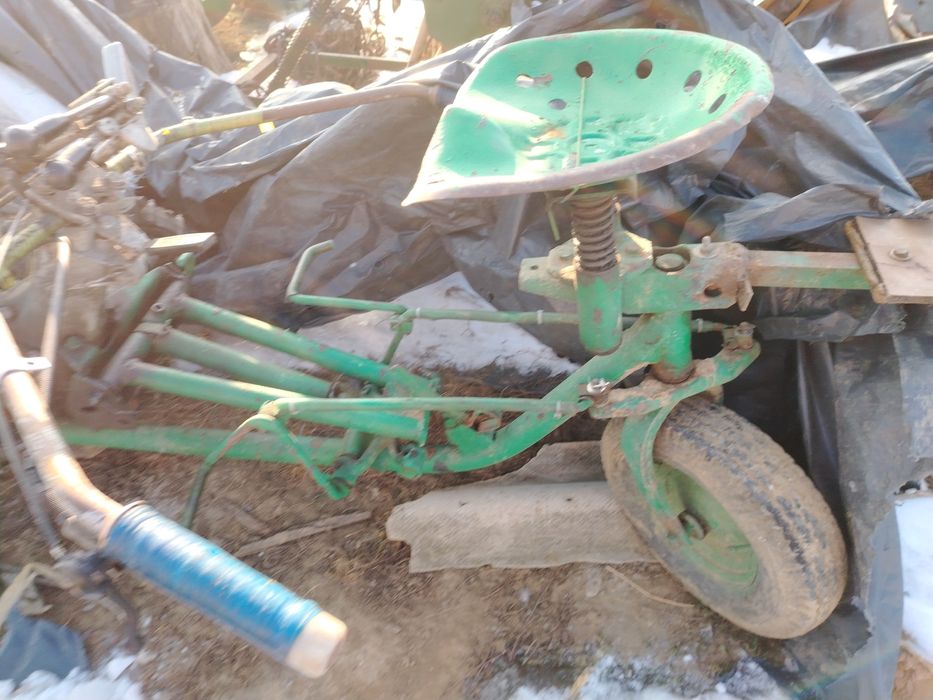 Vand cositoare pe 3 roti