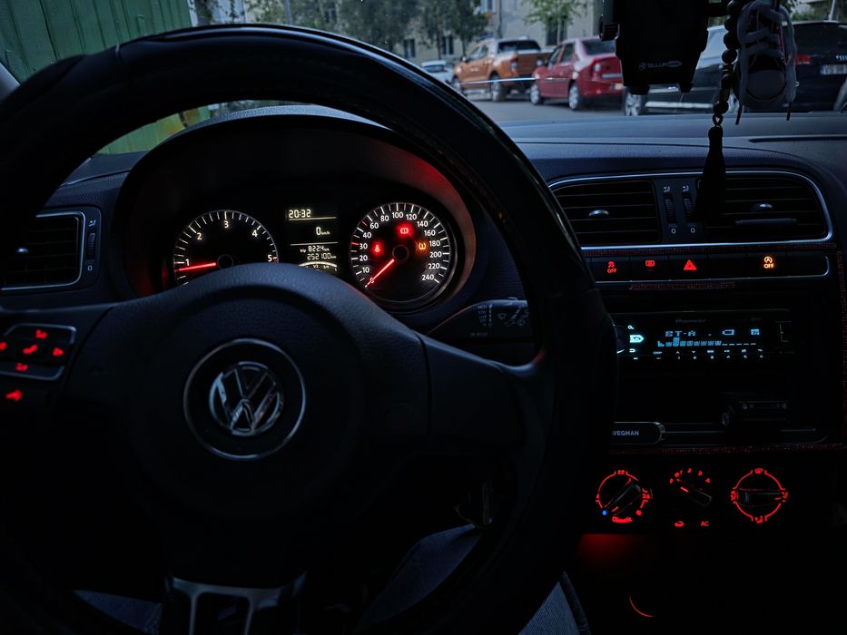 Vând Volkswagen Polo 1.2 TDI Bluemotion