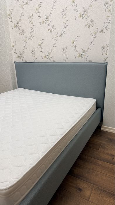 Кровать двуспальная 180