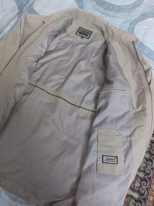 Продам мужскую ветровку