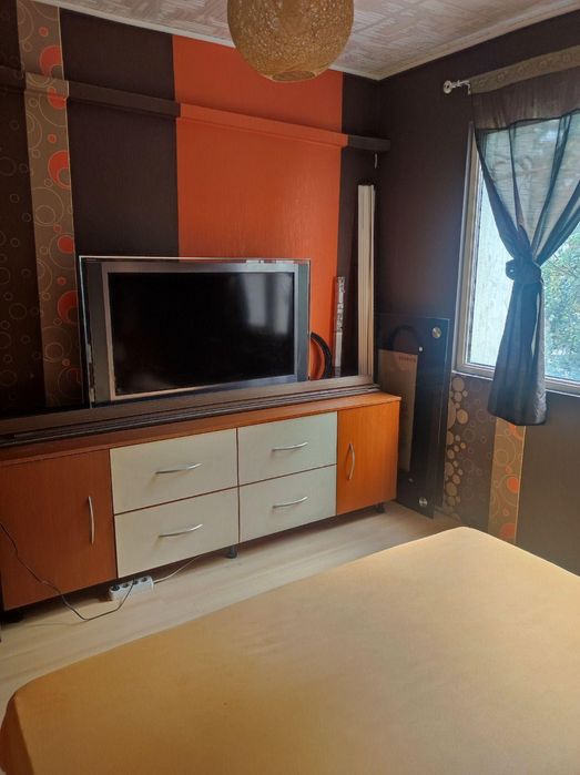 Тристаен апартамент в ж.к. Сухата река.