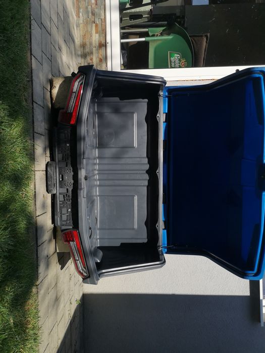 Cutie portbagaj pe carligul de remorcare Towbox V3 - culoare Albastru