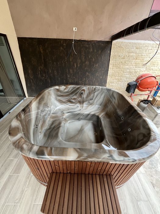 Ciubar Patrat jacuzzi