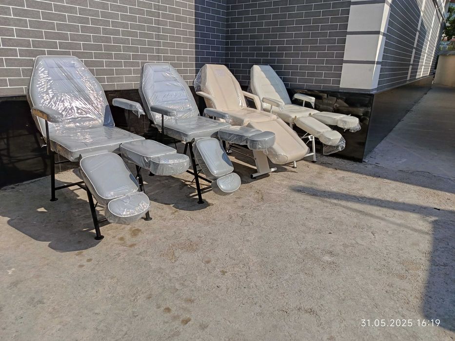 Kushetka chemodan 650.000 somdan. Etajerka stul va hokazo