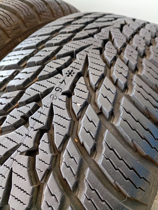 Почти нови  4бр.185/65/15 Nokian dot3719