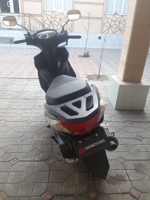 Skuter Qiumotors 125 cc