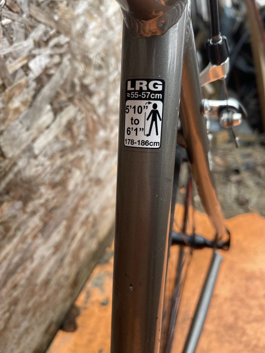 Bicicleta cursiera pinnacle furca de carbon roti 28” shimano 105