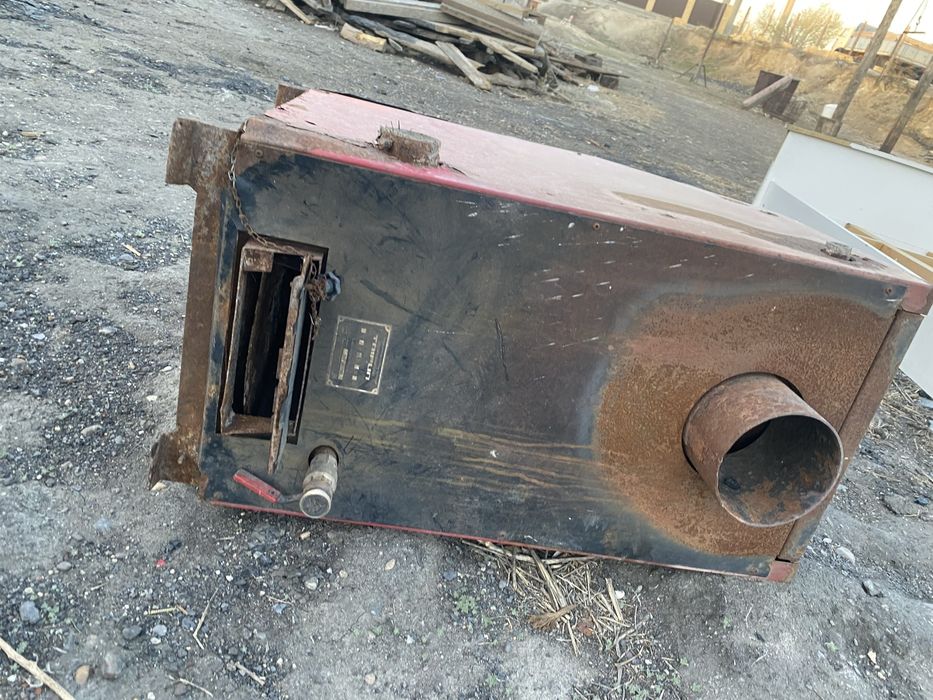 Продам печку жарит варит парит