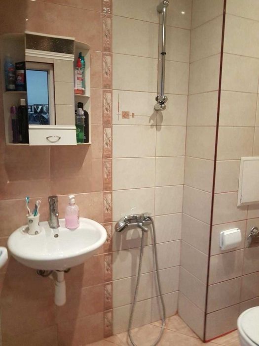 Дава се под наем Двустаен апартамент в София, Зона Б-18 - 43 кв.м за 511 € - Снимка #2