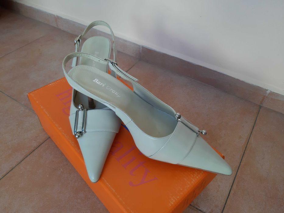 Обувки ЕСТЕСТВЕНА Кожа"Bari Group"с красиви Катарами! НОВИ! №36 !