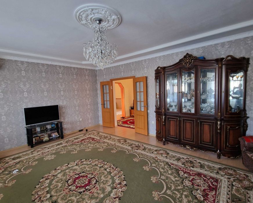 Жумыскер - вдоль трассы/дороги