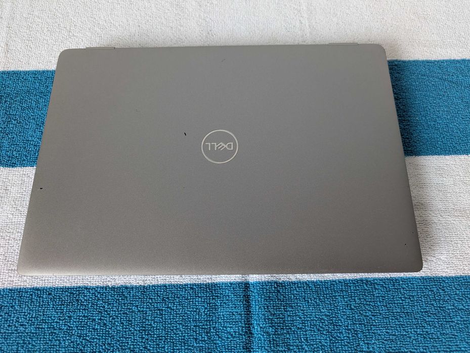 Laptop Dell Latitude 5330 | i7-1265U | 16GB | 512GB + Geanta si Mouse