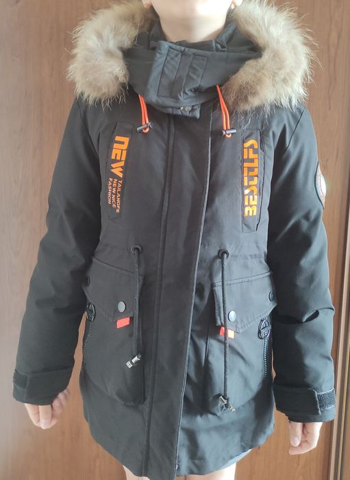 Продам пуховик на девочку