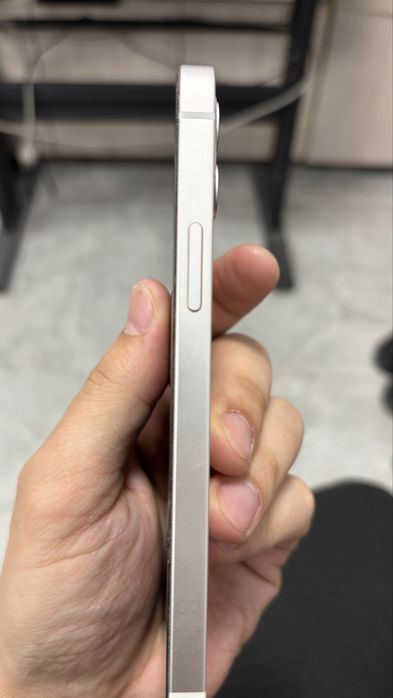 Продам iphone 12 64gb