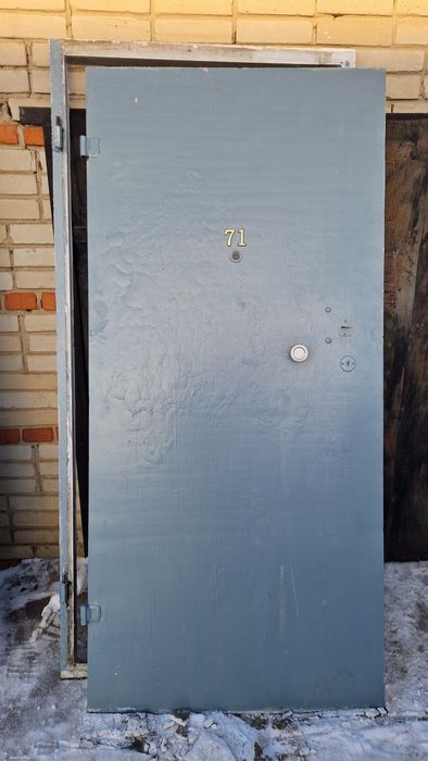 Продаётся входная дверь