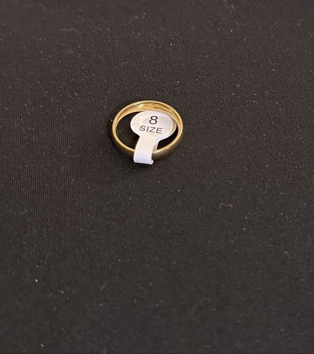 Inel placat cu aur 18K.