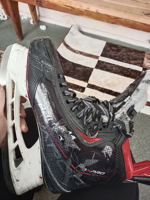 Коньки хоккейные