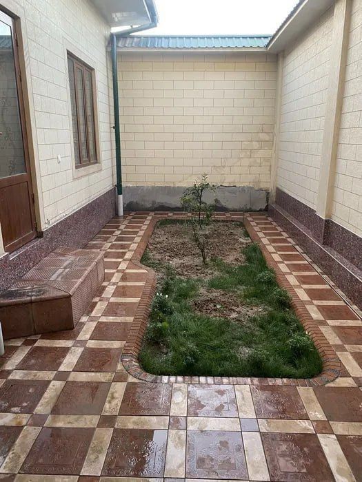 Продаётся двухэтажный  дом в центре в Мирабадском районе на Саракульке