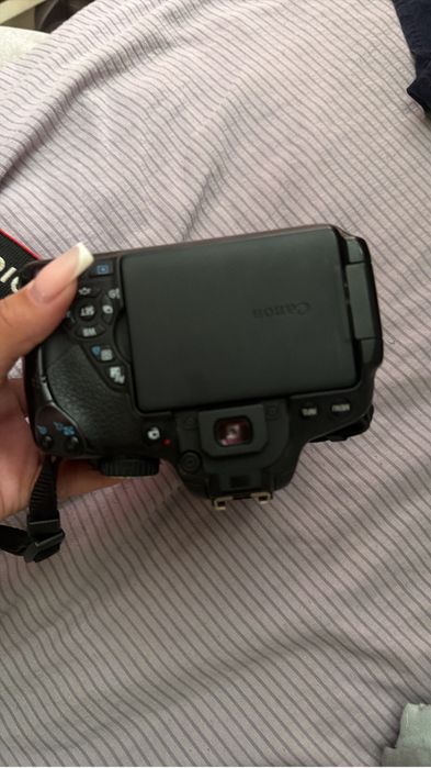 Canon камера EOS650D