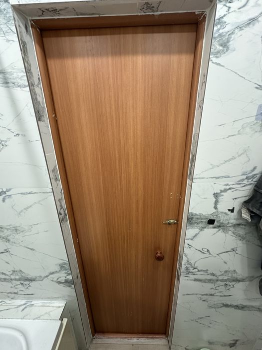 Продам межкомнатные двери 3шт