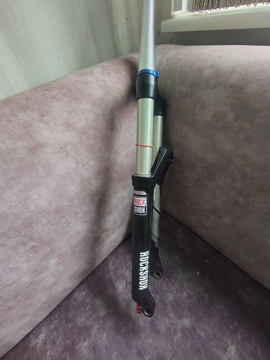 Продава се вилка RockShox Gold RL 2016