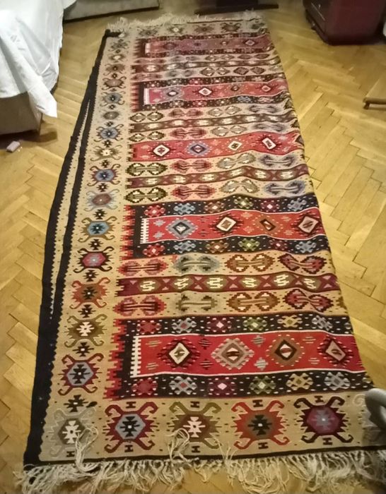 Чипровски килим 300×250 см – ръчно тъкан ~ 100г стар.