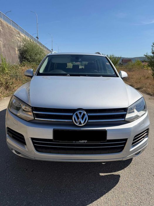 Bara fata completa VW Touareg 7P din 2012 Spalator faruri senzori parcare