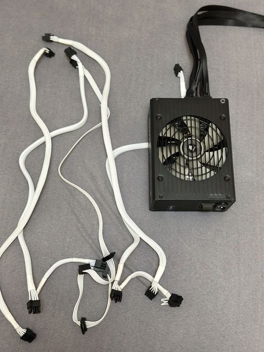 Sursa Corsair HX1200I , 1200W, 80 PLUS Platinum , VAND URGENT