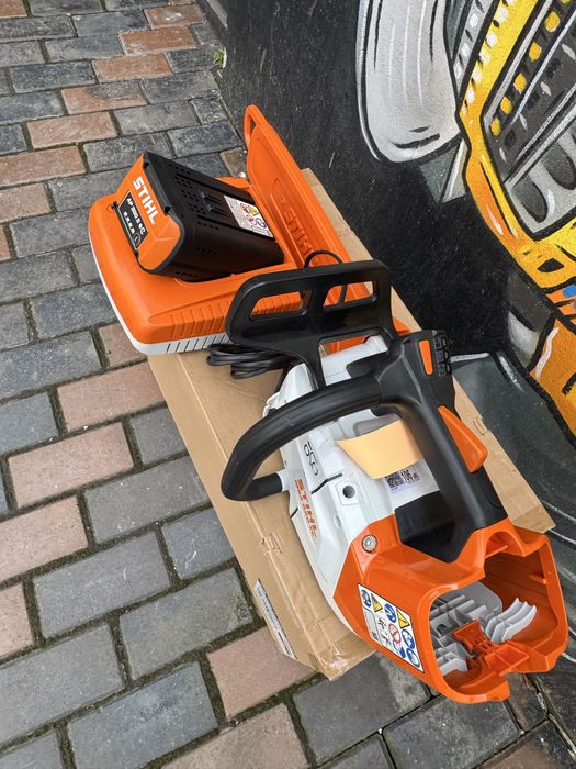 Motofierastrau cu acumulator sthil