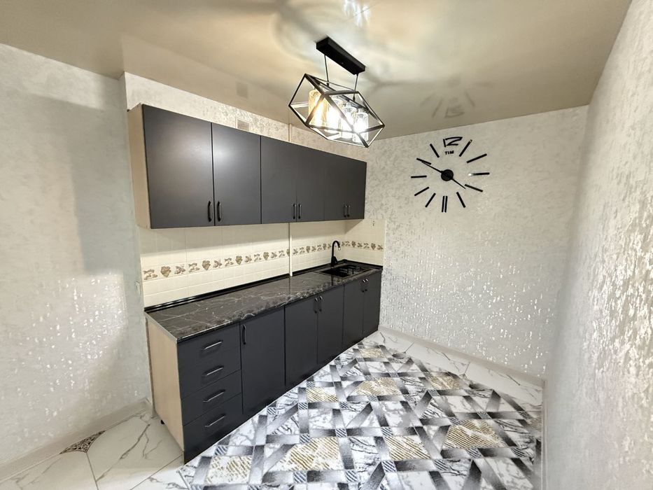 Продаётся 3х комнатная квартира на 4м этаже в 5ти этажном доме.