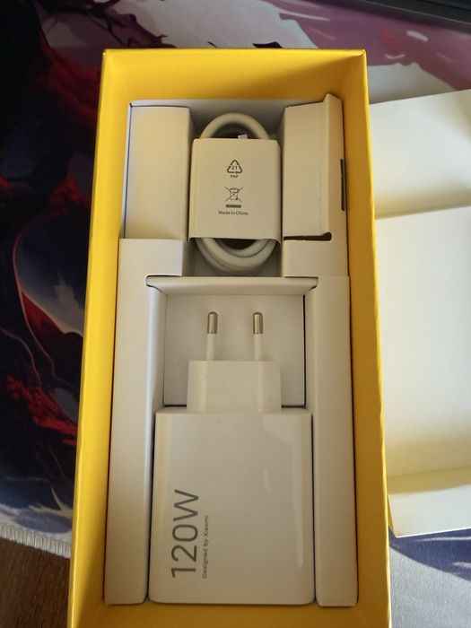 Продам Poco F6 Pro 12/512 White